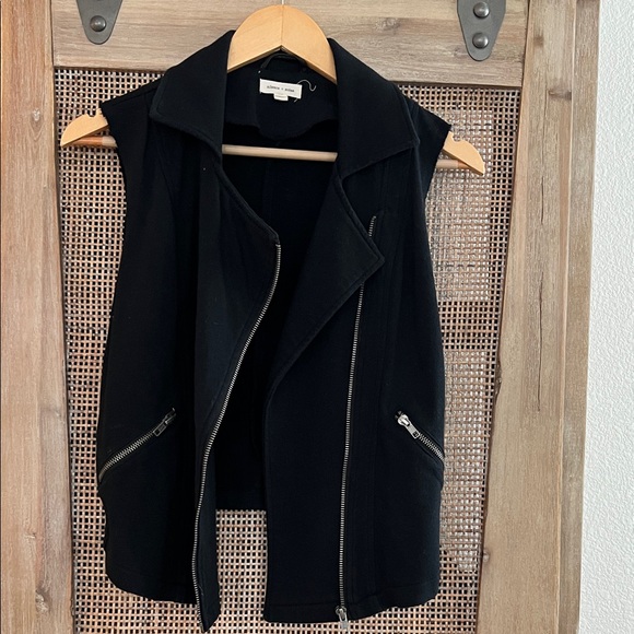 Silence + Noise Black Zip-Up Vest - Picture 4 of 7